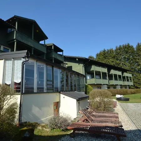 Christopherhof 11, * Grafenwiesen
