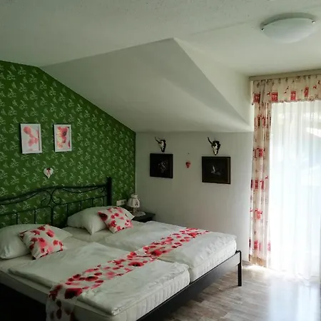 Christopherhof 11, 3* Grafenwiesen