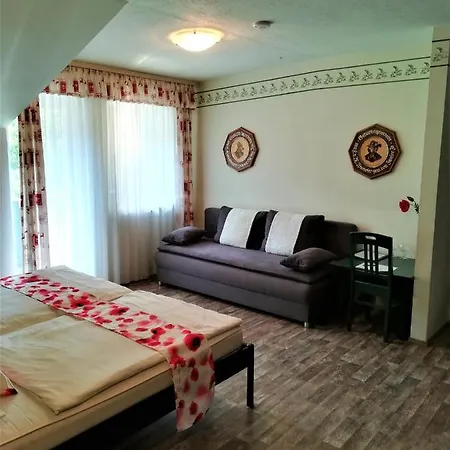 Christopherhof 11, Hotel apartamentowy